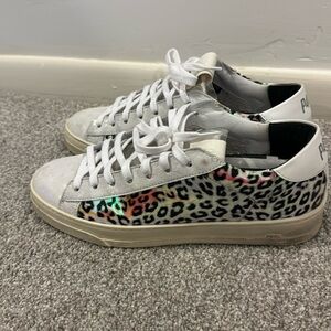 P448 size 39 sneakers